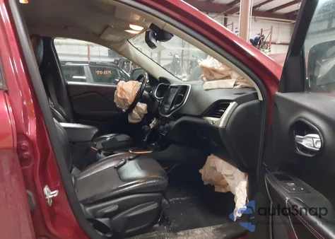 2015 Jeep Cherokee Trailhawk z USA, uszkodzony, nr VIN 1C4PJMBS7FW646577